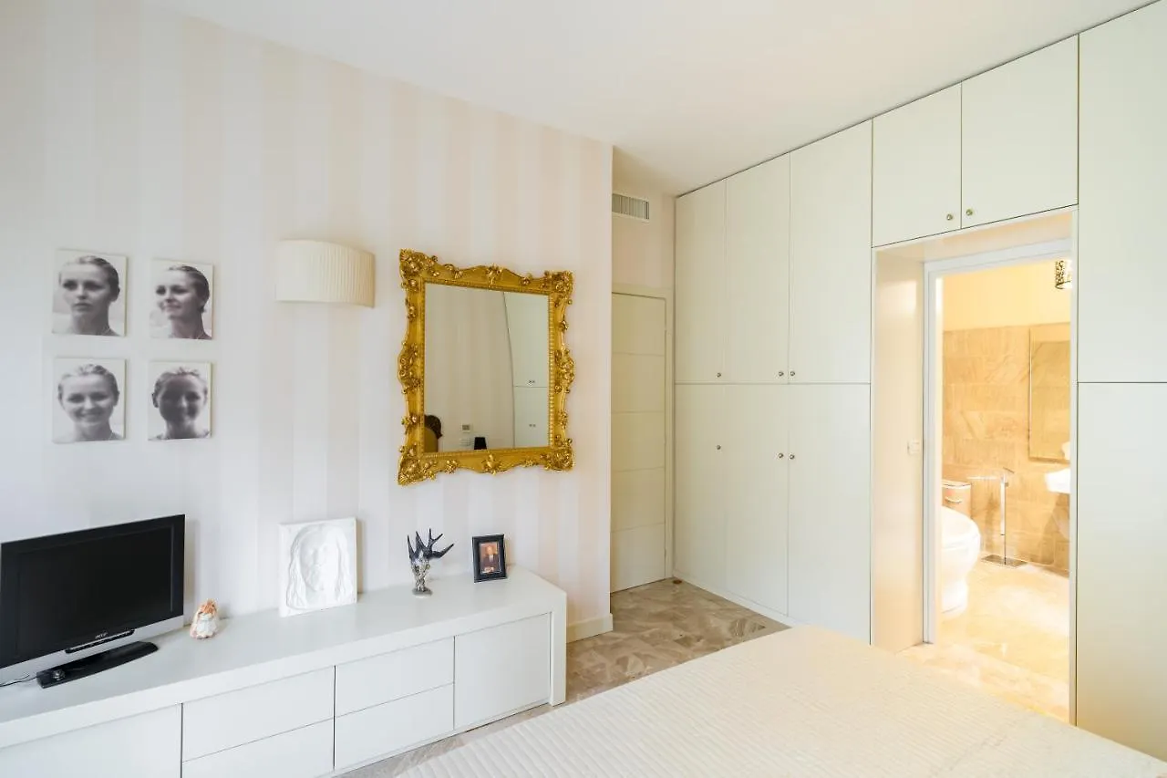 Ferienwohnung Residenza Al Vittoriale - By Host4U Gardone Riviera