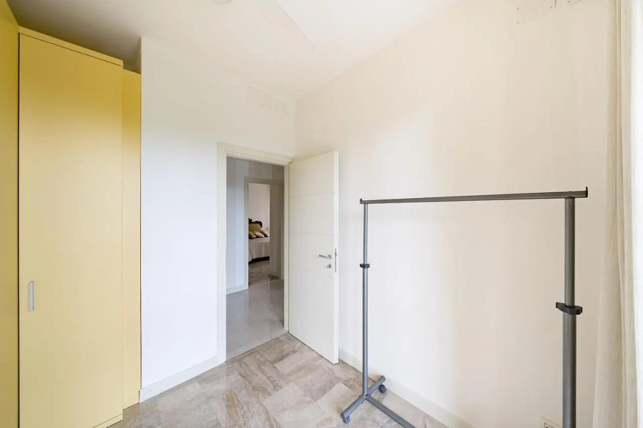 Ferienwohnung Residenza Al Vittoriale - By Host4U Gardone Riviera