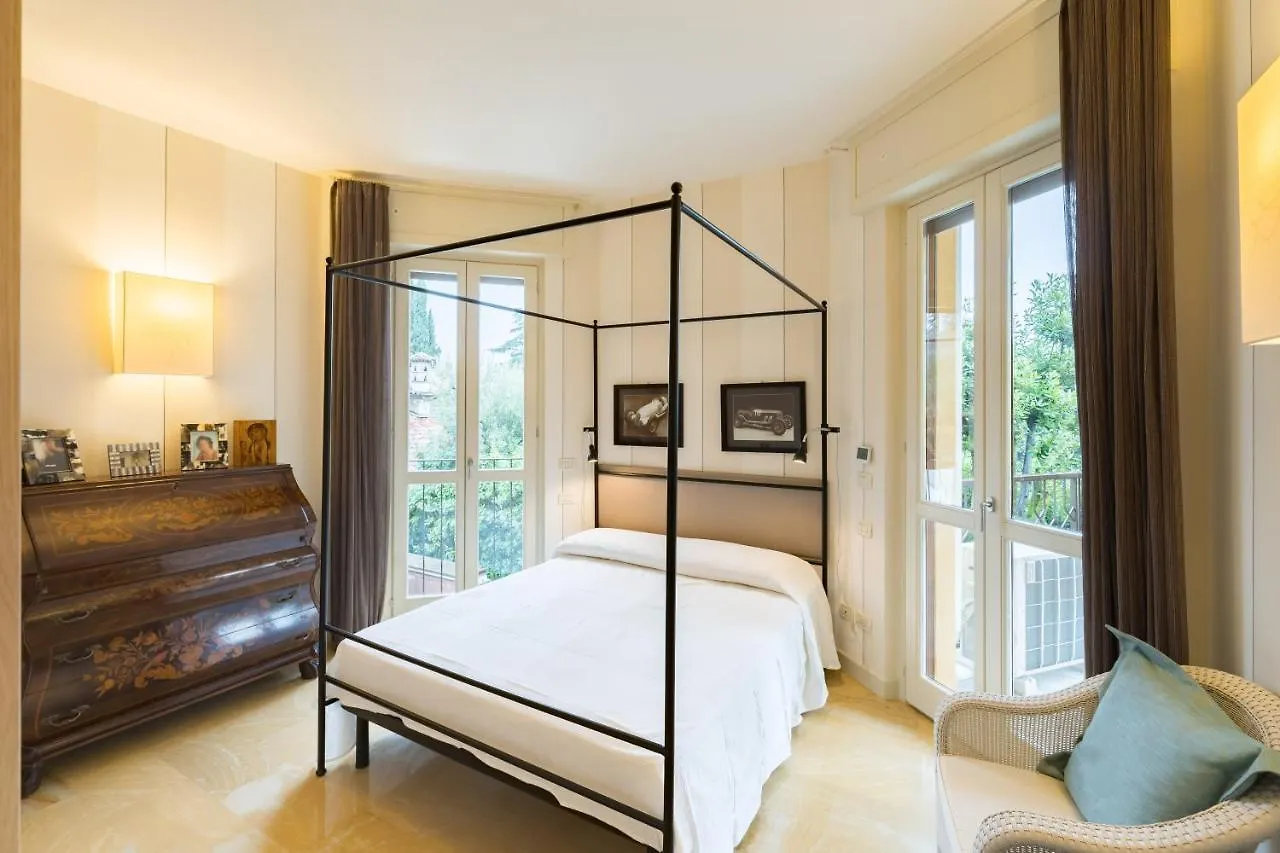 Ferienwohnung Residenza Al Vittoriale - By Host4U Gardone Riviera