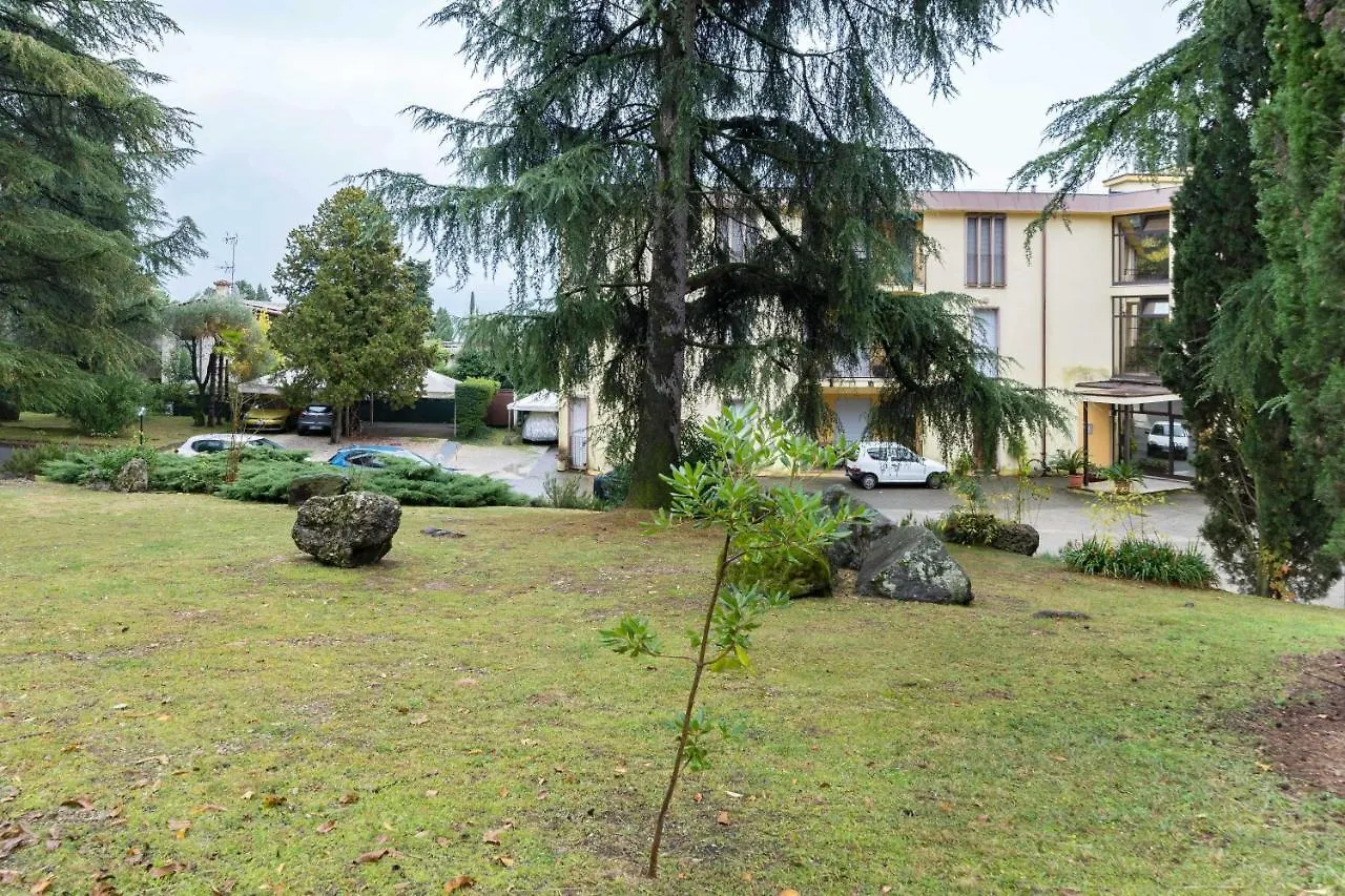 Ferienwohnung Residenza Al Vittoriale - By Host4U Gardone Riviera Apartment