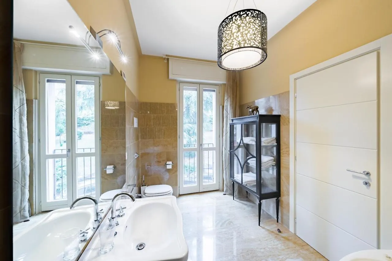 Residenza Al Vittoriale - By Host4U Apartment Gardone Riviera Italy